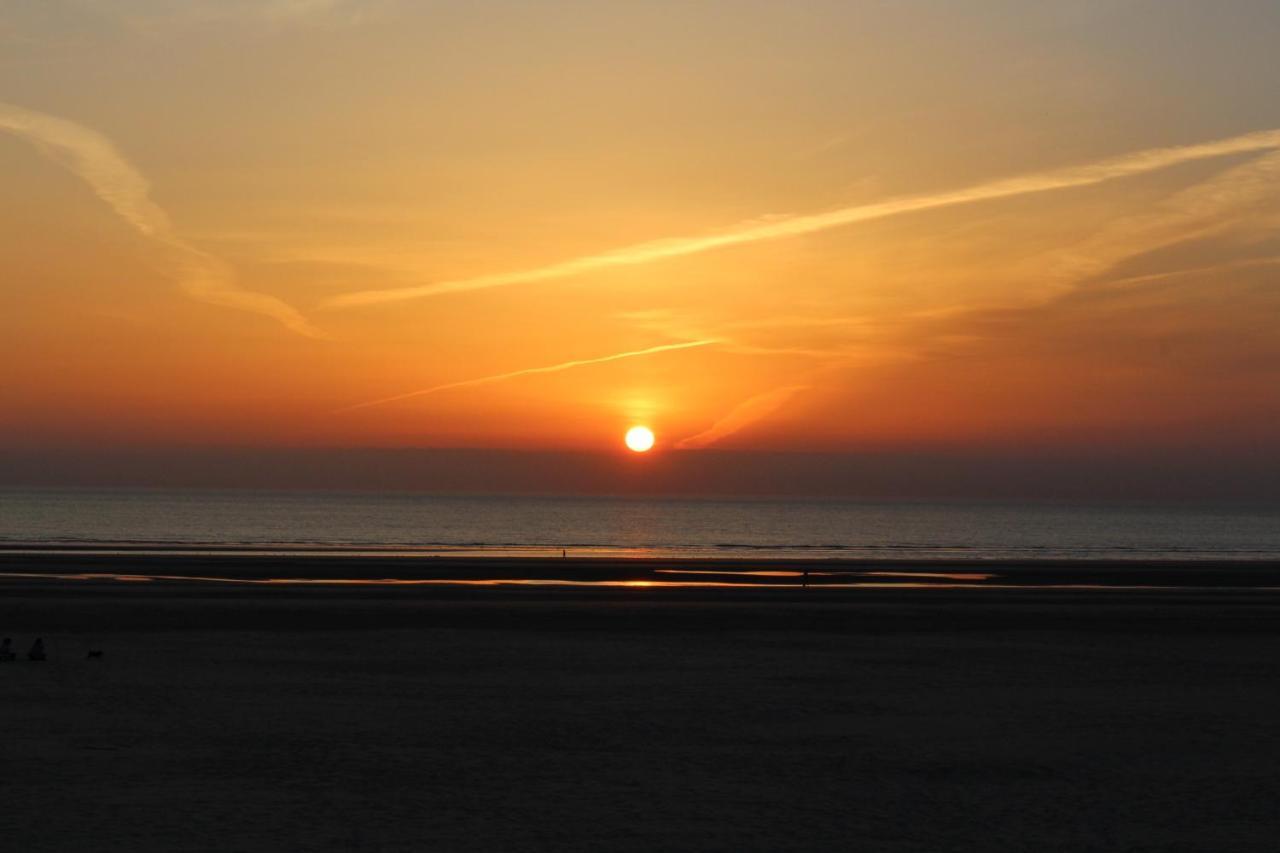 Le Voltaire Hotel Berck Buitenkant foto
